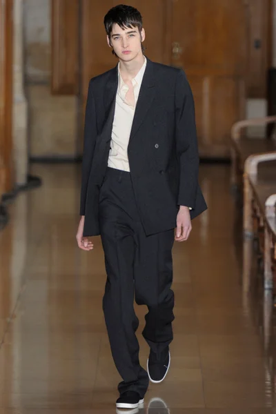 Look 7